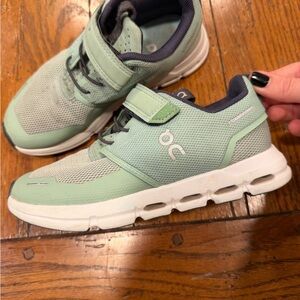 On Cloud Kids' Mint Green Sneakers